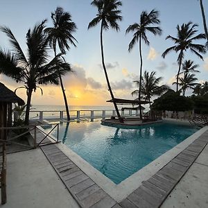 TIKI Beach Club&Resort